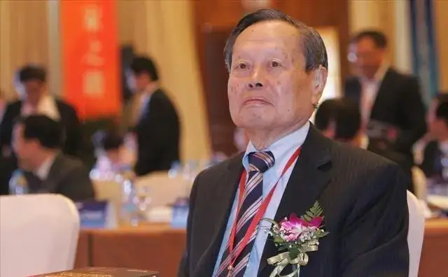 物理学家杨振宁发表对易经的观点